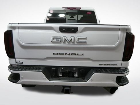 Used 2023 GMC Sierra 3500 Denali w/ Technology Package AWD/4WD image 4