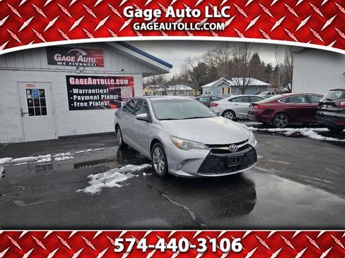 Used 2016 Toyota Camry SE image 1