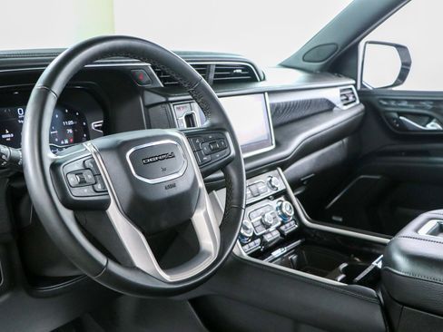 Used 2023 GMC Yukon Denali AWD/4WD image 26
