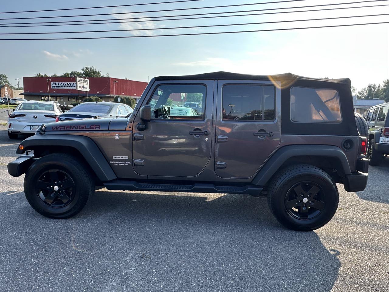 Used 2017 Jeep Wrangler Unlimited Sport w/ Quick Order Package 24S AWD/4WD image 8
