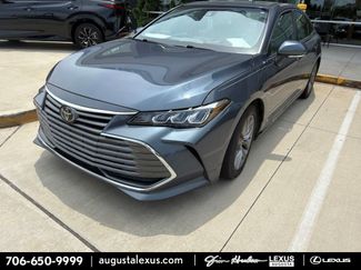 Used 2019 Toyota Avalon XLE w/ Moonroof Package FWD video 1