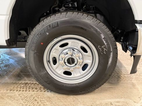 New 2026 Ford F250 XL w/ XL Chrome Package AWD/4WD image 28