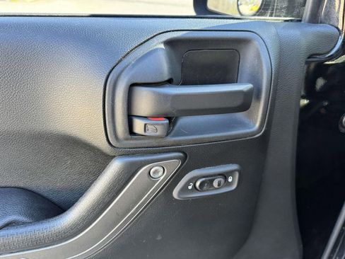 Used 2017 Jeep Wrangler Unlimited Sport w/ Quick Order Package 23S image 17