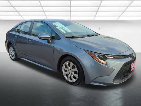 Used 2022 Toyota Corolla LE image 1