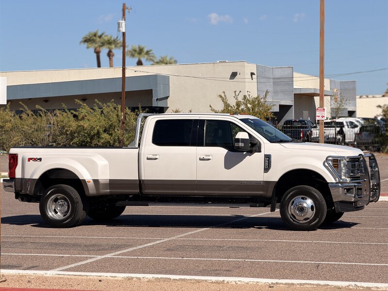 Used 2019 Ford F350 Lariat w/ Lariat Ultimate Package AWD/4WD image 3
