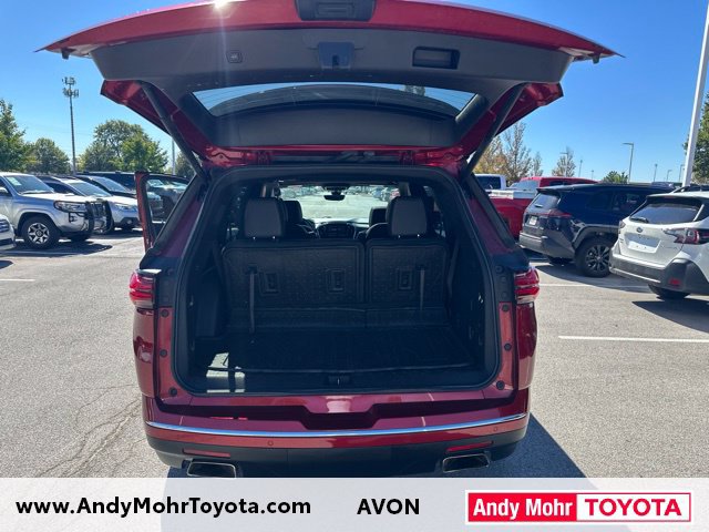 Used 2023 Chevrolet Traverse Premier w/ LPO, Floor Liner Package FWD image 12