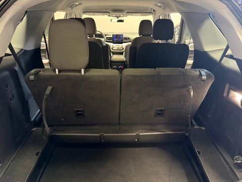 Used 2022 Ford Explorer XLT image 26