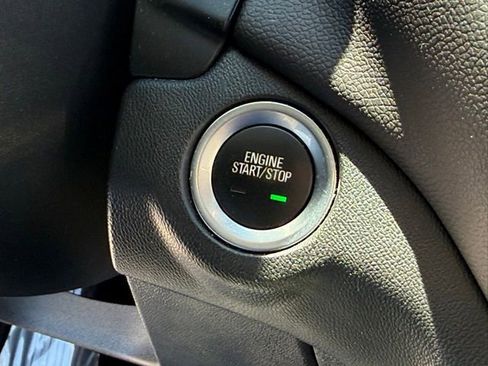 Used 2021 Chevrolet Equinox LT AWD/4WD image 15
