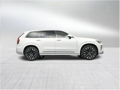 New 2026 Volvo XC90 T8 Ultra w/ Protection Package Premier AWD/4WD image 27