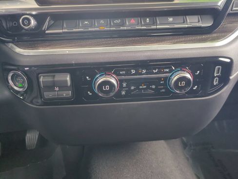 Certified 2026 GMC Sierra 1500 Elevation AWD/4WD image 19