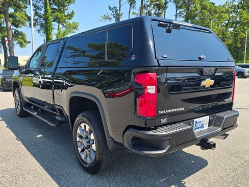 Used 2025 Chevrolet Silverado 2500 Custom w/ Custom Value Package AWD/4WD image 3