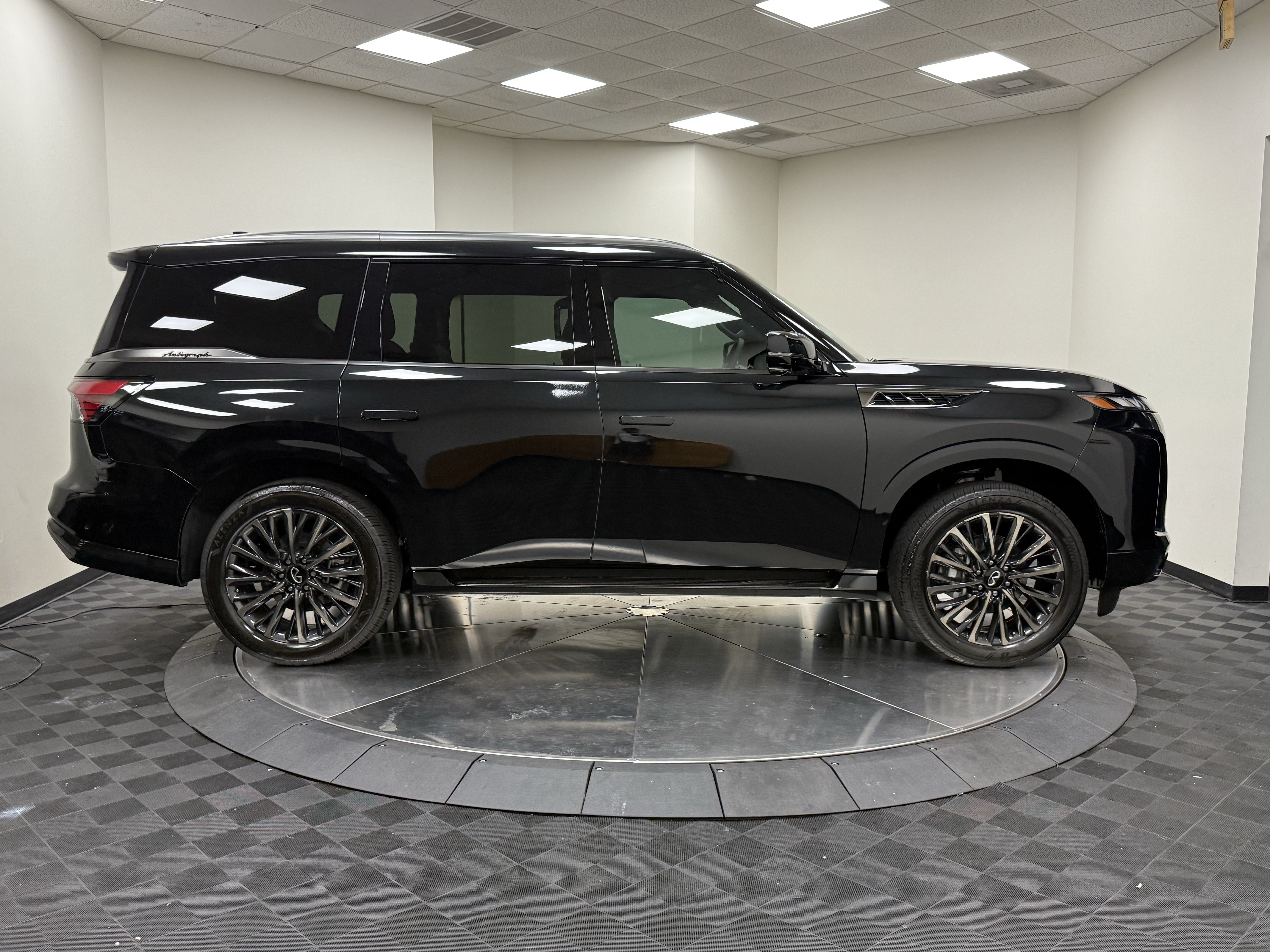 New 2027 INFINITI QX80 Autograph AWD/4WD image 10