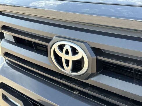 Certified 2025 Toyota Tacoma SR5 image 30