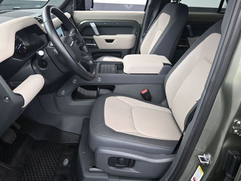 Used 2023 Land Rover Defender 110 X-Dynamic SE image 5