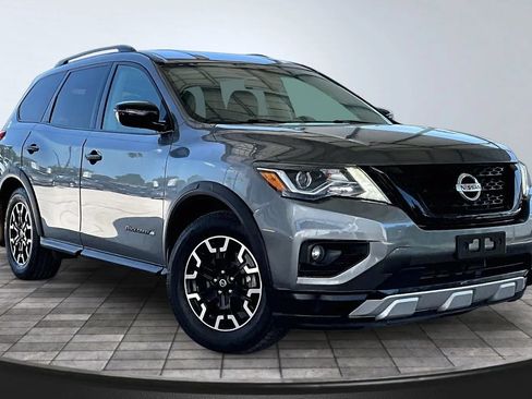 Used 2019 Nissan Pathfinder SV w/ Rock Creek Edition AWD/4WD image 3