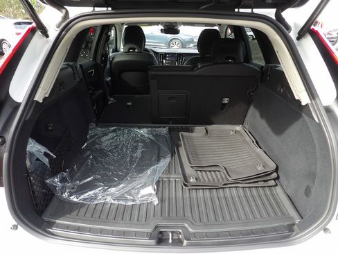 Certified 2024 Volvo XC60 T8 Core w/ Protection Package image 26