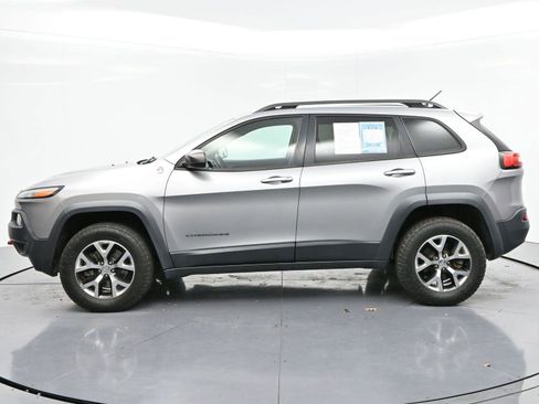 Used 2015 Jeep Cherokee Trailhawk image 4