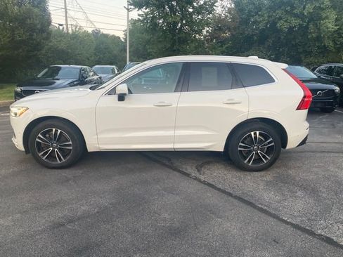 Used 2019 Volvo XC60 T6 Momentum w/ Multimedia Package AWD/4WD image 8