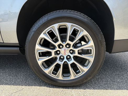 New 2026 GMC Yukon XL Denali w/ Sun & Power Step Package RWD image 26
