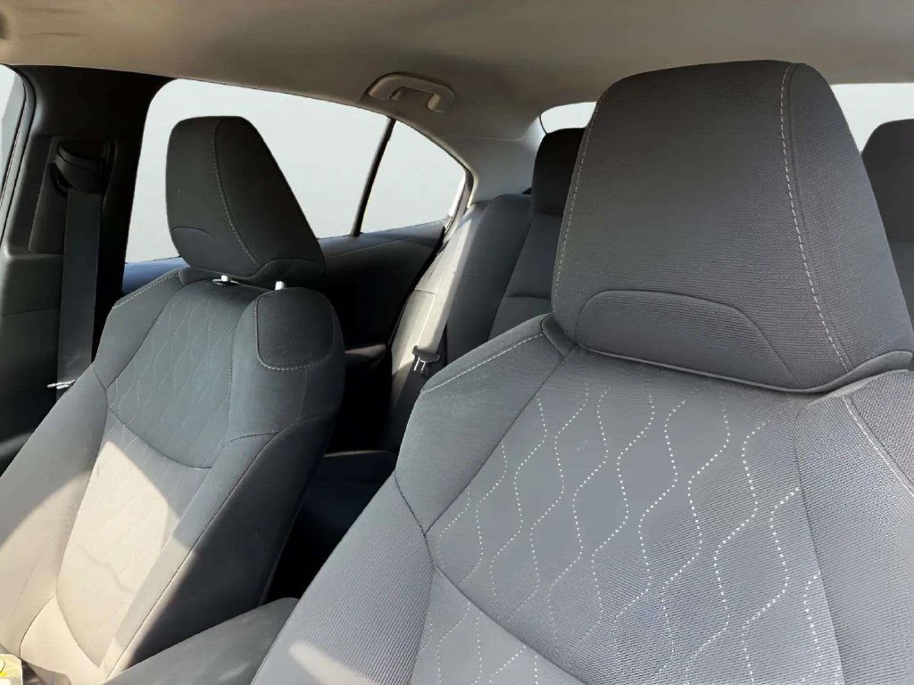 Used 2022 Toyota Corolla LE FWD image 8