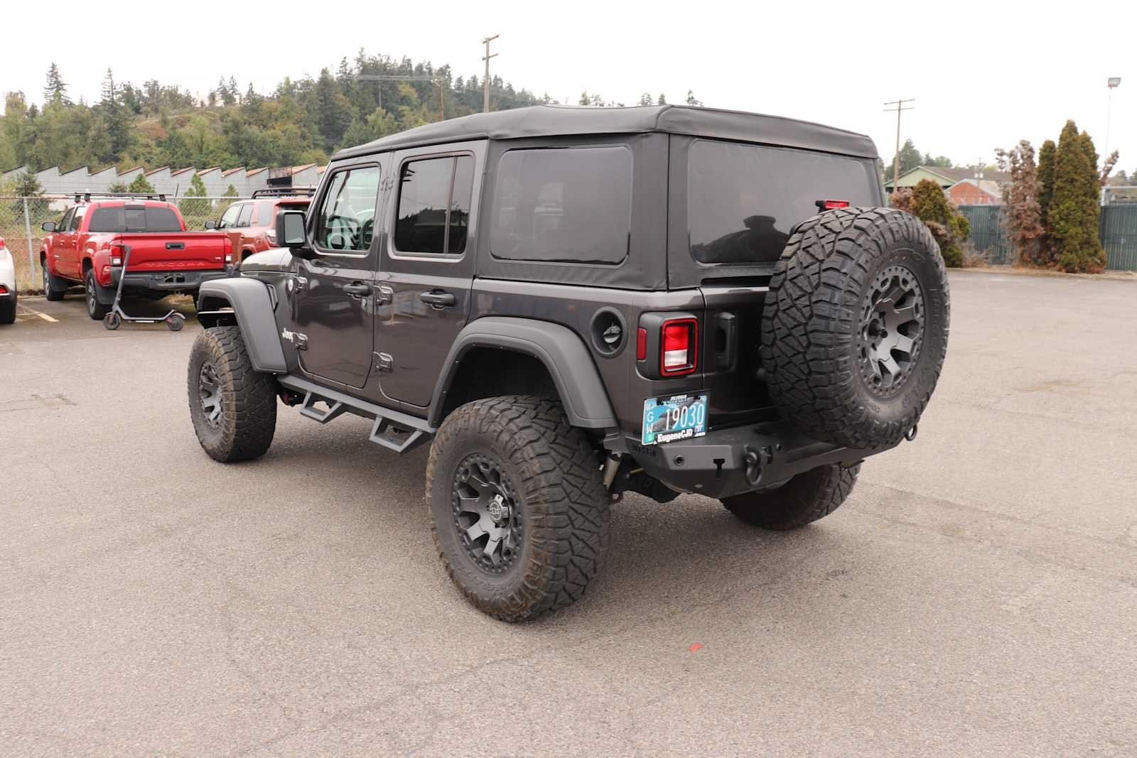 Used 2021 Jeep Wrangler Unlimited Sport AWD/4WD image 7