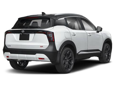 Used 2025 Nissan Kicks SR AWD/4WD image 2