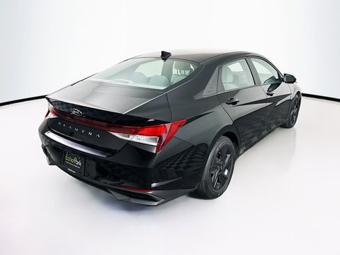 Used 2022 Hyundai Elantra SEL w/ Convenience Package image 9