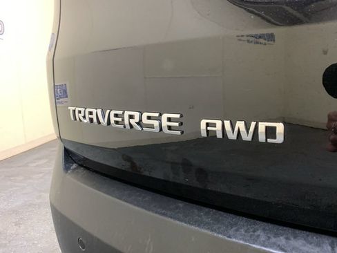 Used 2023 Chevrolet Traverse LT AWD/4WD image 19