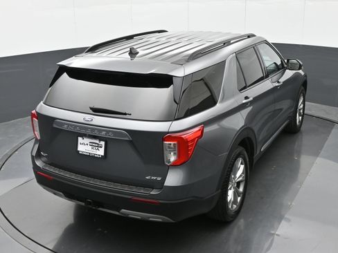 Used 2023 Ford Explorer XLT w/ Equipment Group 202A AWD/4WD image 32