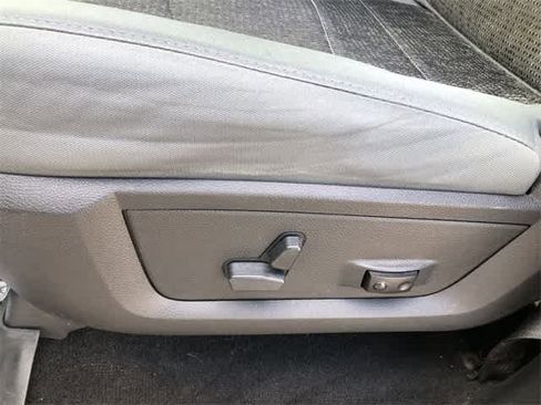 Used 2017 RAM 1500 Big Horn image 23