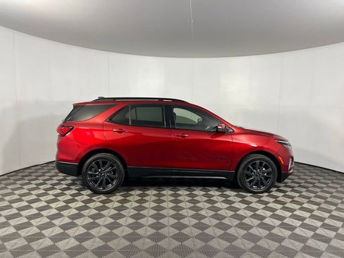 Used 2024 Chevrolet Equinox RS image 3