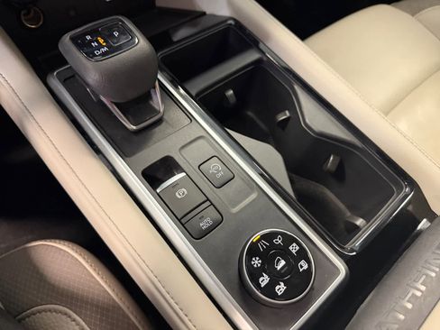 Used 2022 Nissan Pathfinder SL image 23