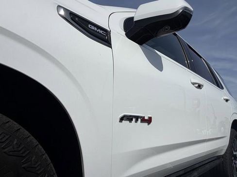 Used 2022 GMC Yukon AT4 AWD/4WD image 4