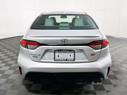 Used 2024 Toyota Corolla SE FWD image 4