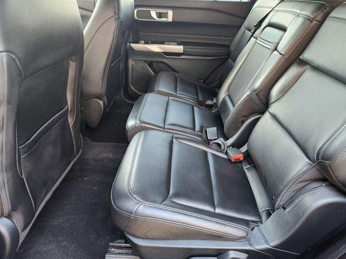 Used 2024 Ford Explorer XLT w/ Equipment Group 202A image 30