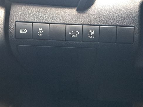 Used 2022 Toyota Camry LE image 27