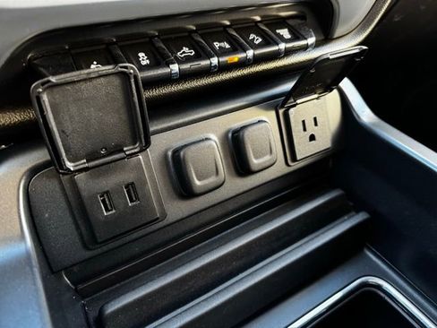 Used 2017 GMC Sierra 3500 SLT w/ Duramax Plus Package image 15