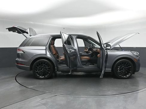 Used 2021 Lincoln Aviator Reserve w/ Equipment Group 208A AWD/4WD image 61