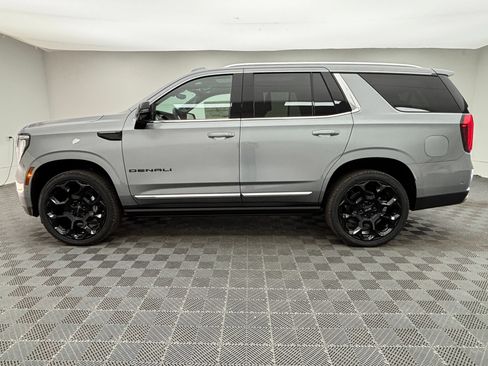New 2026 GMC Yukon Denali w/ Denali Reserve Package AWD/4WD image 17