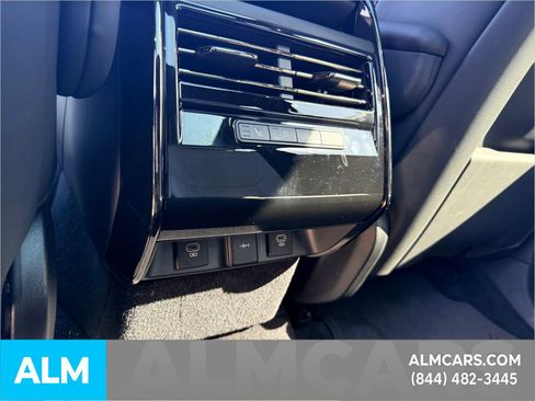 Used 2023 Land Rover Range Rover Sport SE Dynamic AWD/4WD image 12