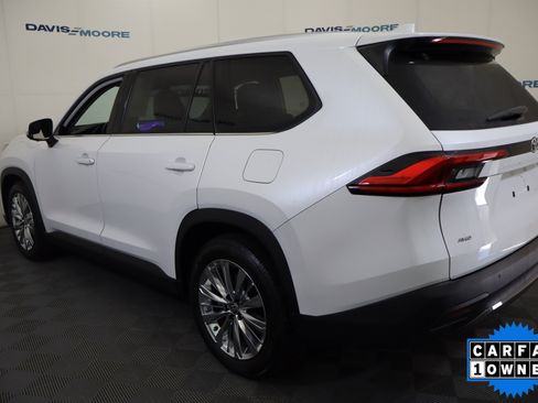 Used 2024 Toyota Grand Highlander AWD image 10