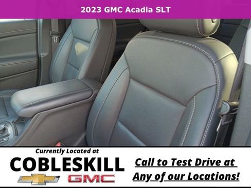 Used 2023 GMC Acadia SLT w/ Elevation Edition image 16