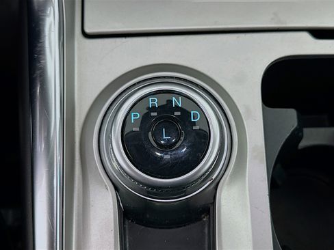 Used 2024 Ford Explorer XLT w/ Equipment Group 202A image 24