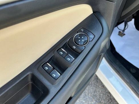 Used 2022 Ford Edge SEL w/ Convenience Package AWD/4WD image 23