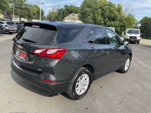 Used 2019 Chevrolet Equinox LS AWD/4WD image 5
