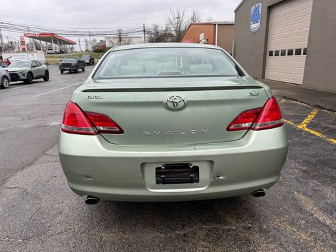 Used 2006 Toyota Avalon XLS image 6