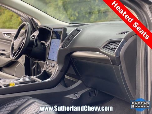 Used 2024 Ford Edge Titanium image 19