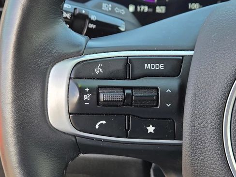 Used 2025 Kia Sportage SX FWD image 18