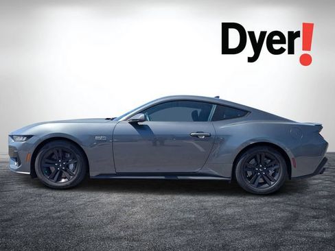 Used 2025 Ford Mustang GT RWD image 7