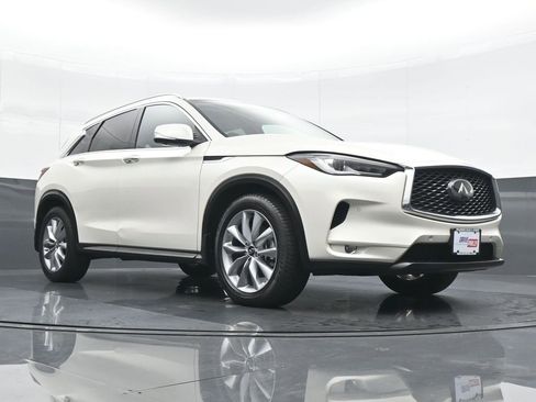 Used 2022 INFINITI QX50 Essential image 24